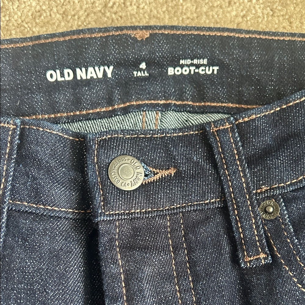 Old Navy Women’sDark Indigo Mid-Rise Bootcut Jeans size 4 Tall